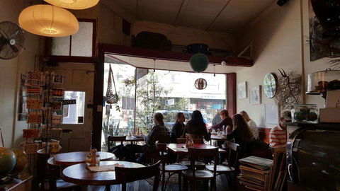 One Earth Cafe - Gold Coast Attractions 0