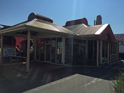 Darcy's Licensed Restaurant - Gold Coast Attractions 0