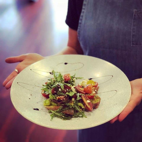 Mr & Mrs Smith - Gold Coast Attractions 0