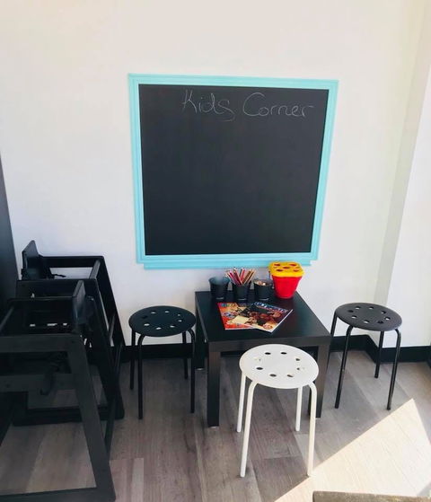 Gold Leaf Coffee Shop - Gold Coast Attractions 0