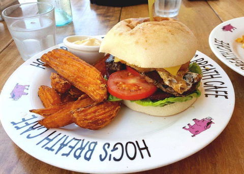 Hog's Australia's Steakhouse - Main Beach - Gold Coast Attractions 0