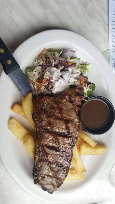 Swinging Pig - Gold Coast Attractions 0