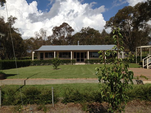Mortimer's Wines Schoolhouse Cellar Door - Gold Coast Attractions 2
