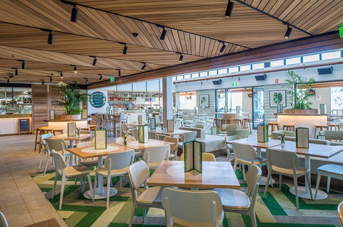 Narellan Hotel - Gold Coast Attractions 2