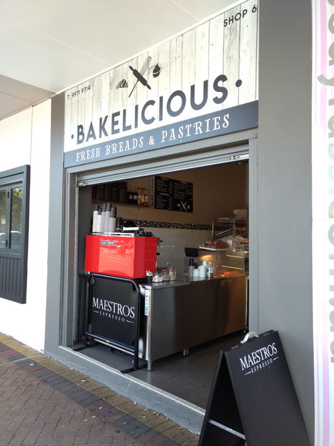 Bakelicious - Narraweena Cake Shop - Gold Coast Attractions 0