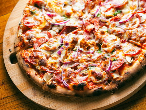 Earth Oven Wood Fired Pizza - Gold Coast Attractions 1