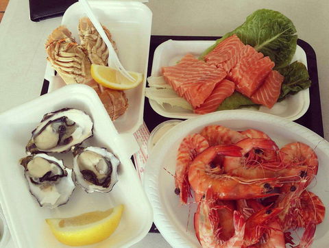 Fisheries On The Spit - Gold Coast Attractions 0