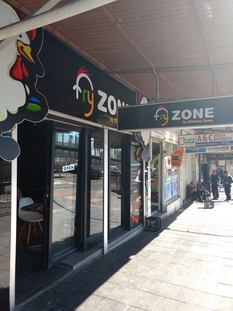 Fry Zone By Chicken Zone - Gold Coast Attractions 0