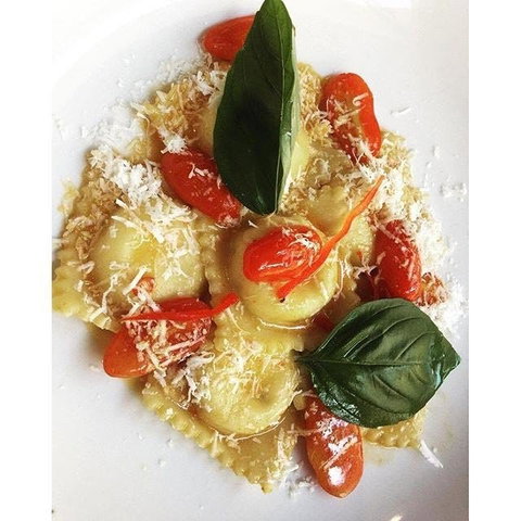 Thelma & Louise - Gold Coast Attractions 0