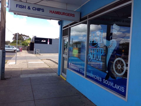 T.J's Blue Sea Fish Shop - Gold Coast Attractions 0