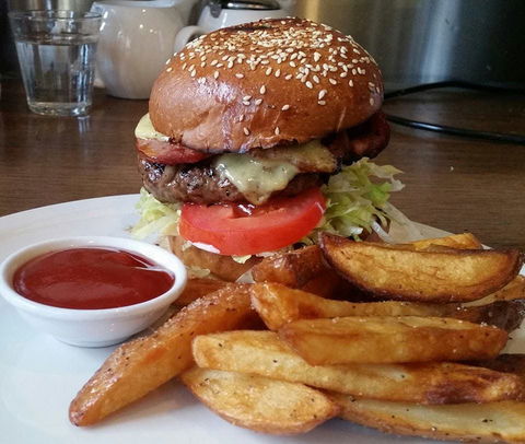 Brunswick Foodstore - Gold Coast Attractions 0