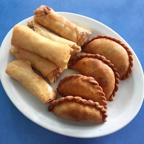 Island Dreams Cafe - Gold Coast Attractions 0