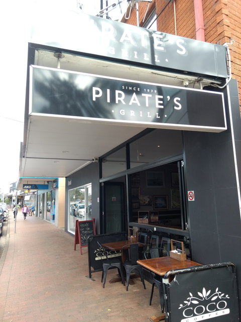 Pirate's Grill - Gold Coast Attractions 0