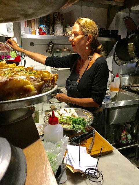 Lady Of Ro - Gold Coast Attractions 7