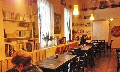 Blue Bean Love Cafe - Gold Coast Attractions 9