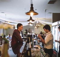 Sneaky's Restaurant - Gold Coast Attractions