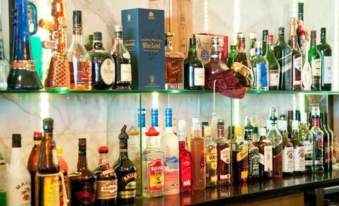 Twin Peeks Lingerie Restaurant - Gold Coast Attractions 15