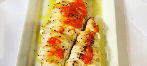 Twin Peeks Lingerie Restaurant - Gold Coast Attractions 1