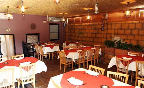 Twin Peeks Lingerie Restaurant - Gold Coast Attractions 5