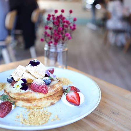 Gibbons Street Cafe - Gold Coast Attractions 0