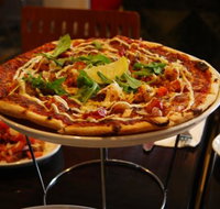 Oz Napoli Pizza Pasta Restaurant - Gold Coast Attractions