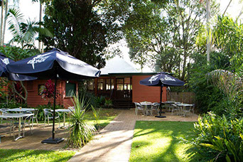Maleny Hotel - Gold Coast Attractions 1