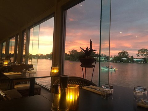 Pier 11 Restaurant  - Gold Coast Attractions 0