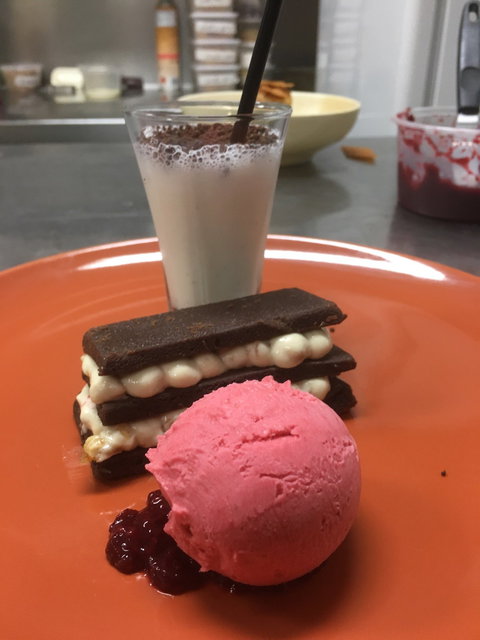 Pier 11 Restaurant  - Gold Coast Attractions 5