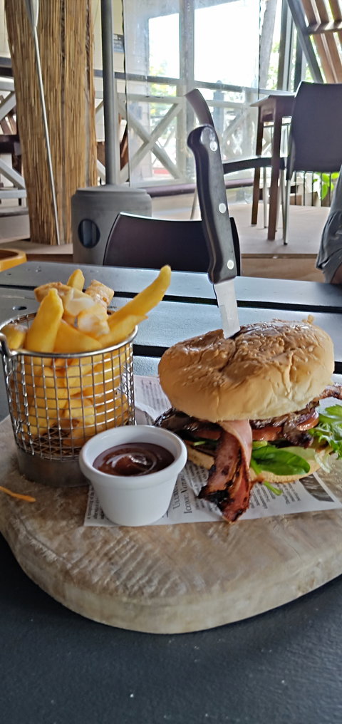 The Caves Country Pub - Gold Coast Attractions 6