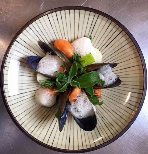 Maxwell Restaurant - Gold Coast Attractions 5