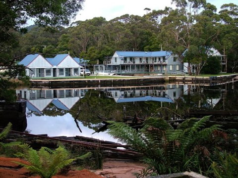 Risby Cove - Gold Coast Attractions 0