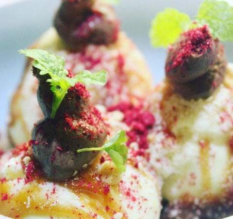 FOS Kitchen & Bar - Gold Coast Attractions 9