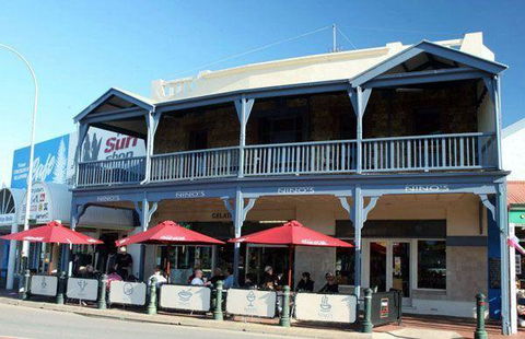 Nino's Of Victor Harbor - Gold Coast Attractions 8