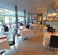 Kelly's Bar  Grill - Gold Coast Attractions