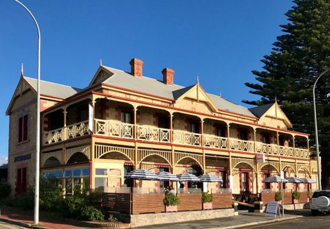 Anchorage - Gold Coast Attractions 0