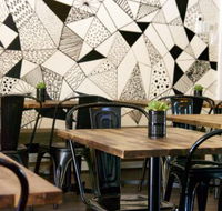 Archers' Table - Gold Coast Attractions