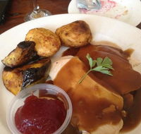 Royal Family Hotel - Gold Coast Attractions