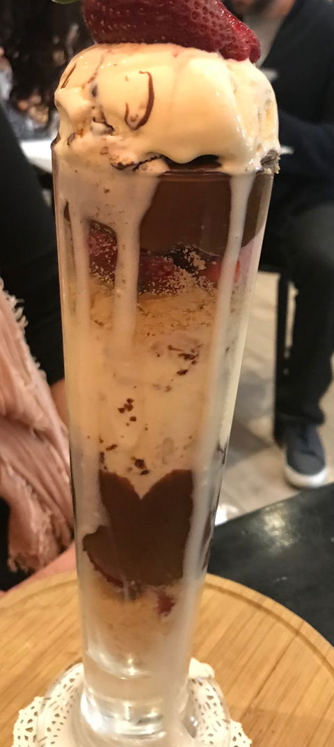 St Louis House Of Fine Ice Cream And Dessert - Gold Coast Attractions 1