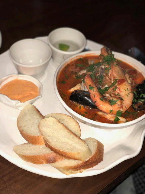 Thunderbird Kitchen - Gold Coast Attractions 9