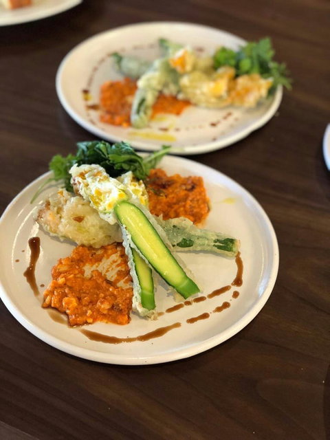 Thunderbird Kitchen - Gold Coast Attractions 4