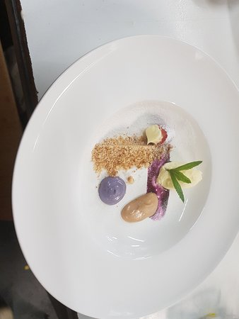 Oliver's Bar & Bistro - Gold Coast Attractions 0