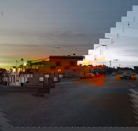 rising Sun Hotel - Gold Coast Attractions