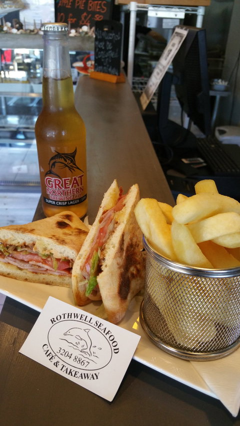 Rothwell Seafood Cafe And Takeaway - Gold Coast Attractions 3