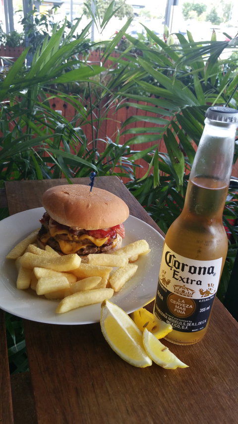 Rothwell Seafood Cafe And Takeaway - Gold Coast Attractions 4