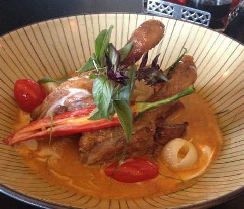 Apple Daily Bar & Eating House - Gold Coast Attractions 14
