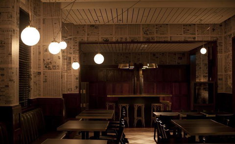 Apple Daily Bar & Eating House - Gold Coast Attractions 15