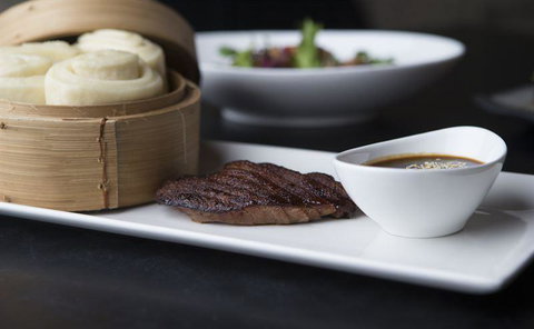 Apple Daily Bar & Eating House - Gold Coast Attractions 16