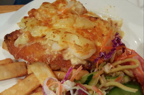 Tannum Sands Beach Bar & Grill - Gold Coast Attractions 0