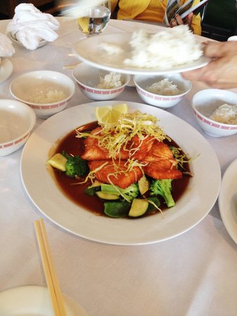 Eastern Bell Chinese Restaurant - Gold Coast Attractions 0