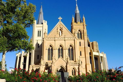 Perth Scavenger Hunt: Perched On A Swan - Gold Coast Attractions 1